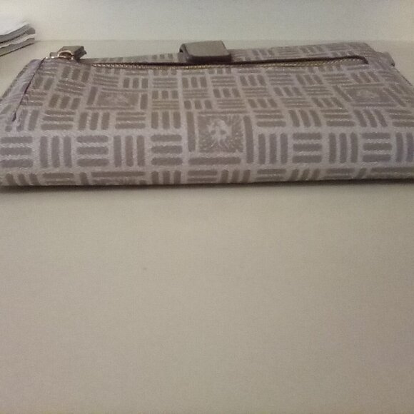 Anne Klein Tan Signature Wallet - Picture 4 of 12